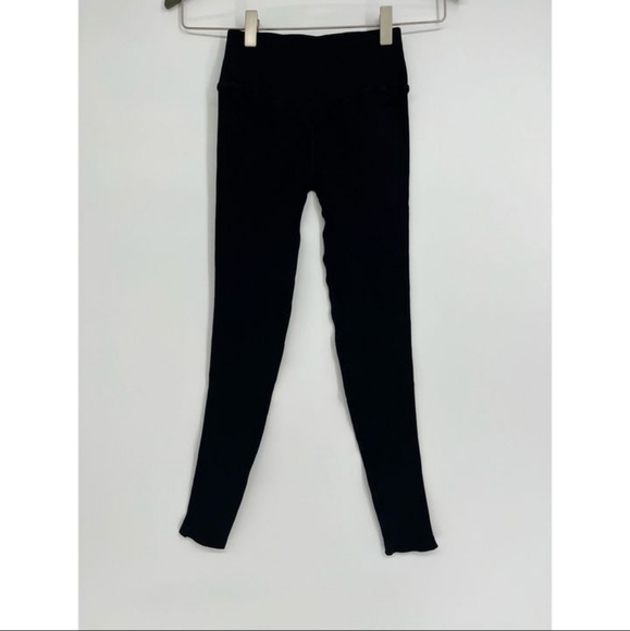 🆕 Spiritual Gangster Seamless Ribbed Leggings Black M/L, NWOT - Picture 2 of 4